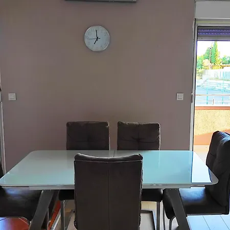 Marta Apartment *